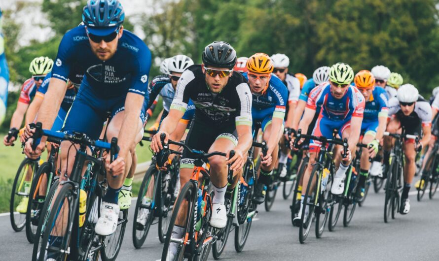 Comment travailler son sprint en cyclisme : Conseils pour devenir plus rapide sur la ligne d’arrivée